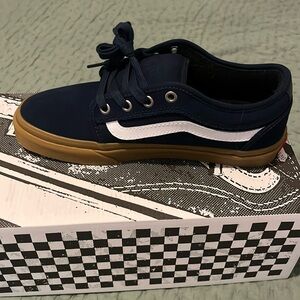 Low blue vans